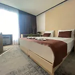 Boss Hotel 4*