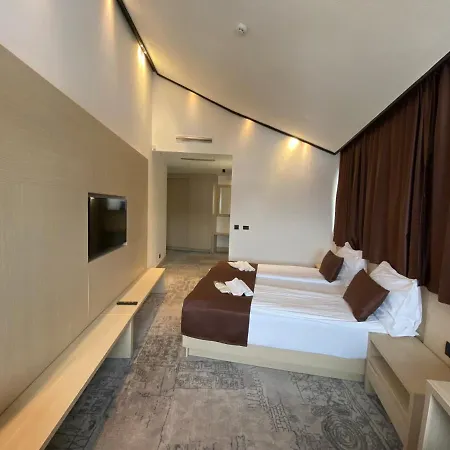 Hotel Boss