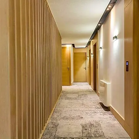 Hotel Boss